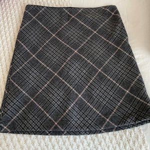 Abercrombie & Finch Skirt - Grey, Black and Pink - Size Small